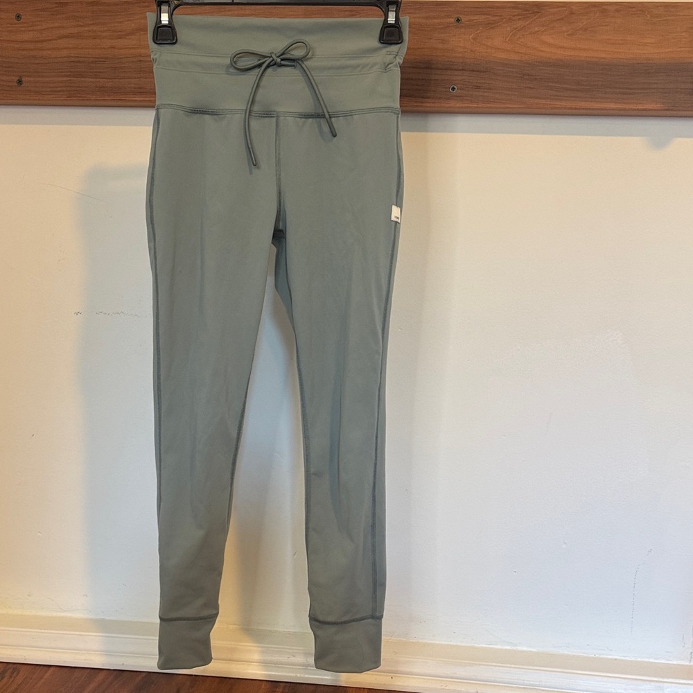 Vuori High-Waist Drawstring Leggings - Fern